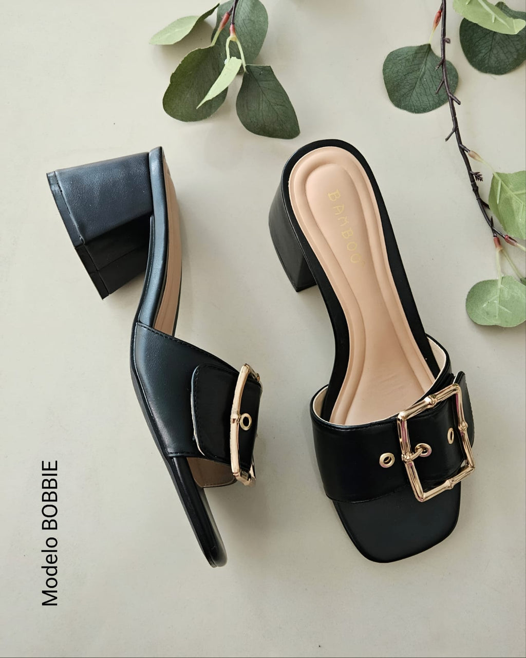 Zapatatilla tacon cuadrado hebilla dorada BOBBIE