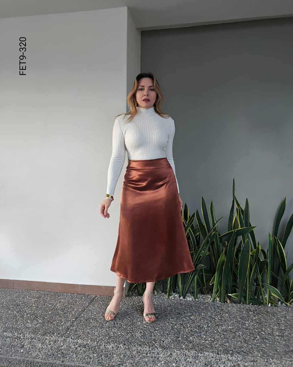 Falda midi satinada I 320