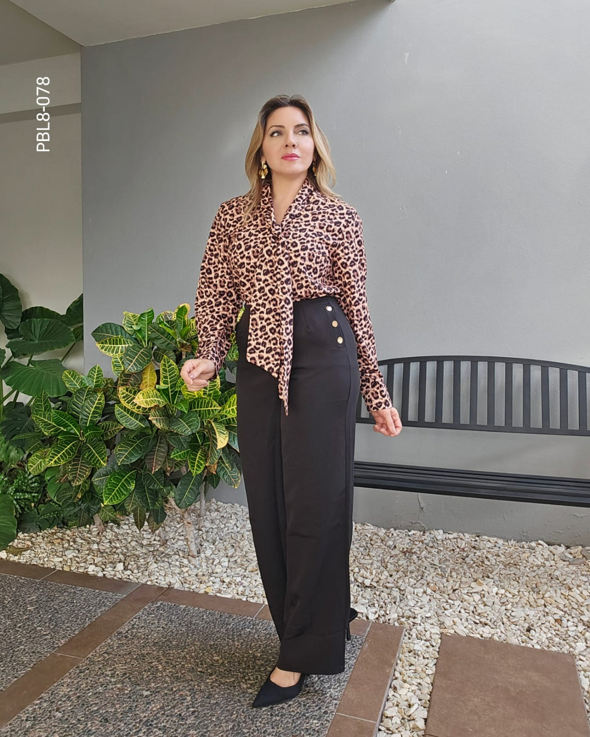 Blusa manga larga estampado leopardo J 117