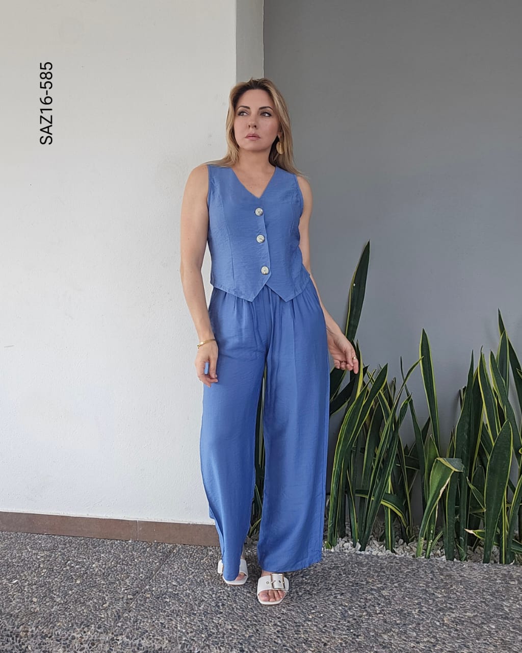Set de chaleco tres botones  y pantalón P 585