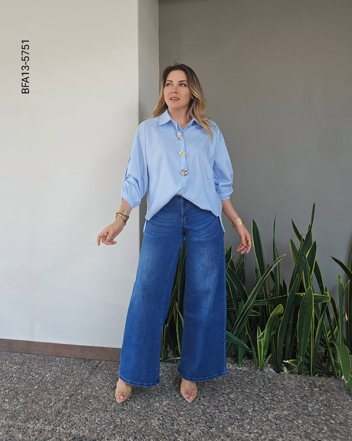 Blusa oversize con botones plateados  M 5751